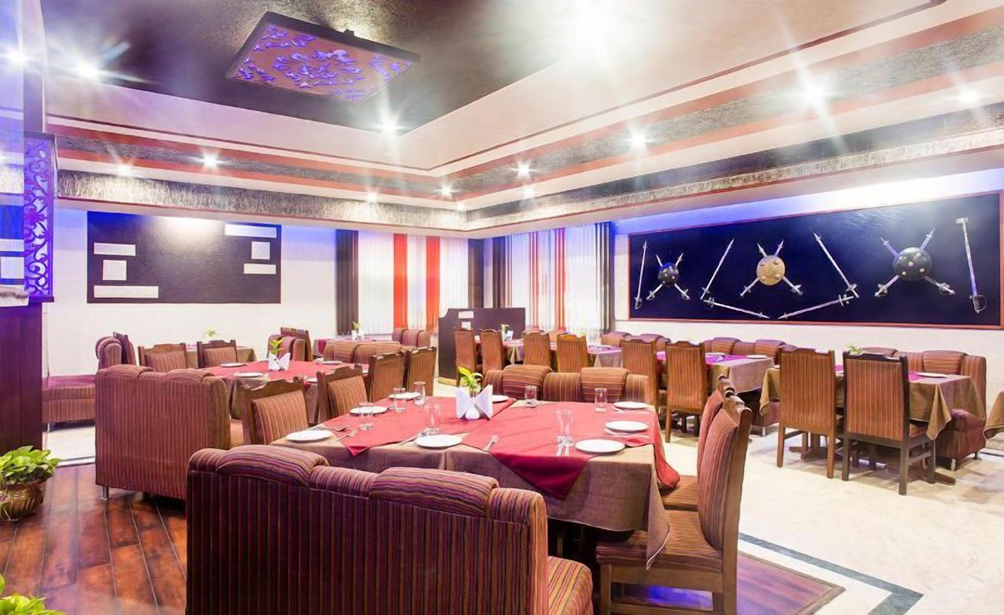 Hotel Plaza Inn - Varanasi — Photos 2